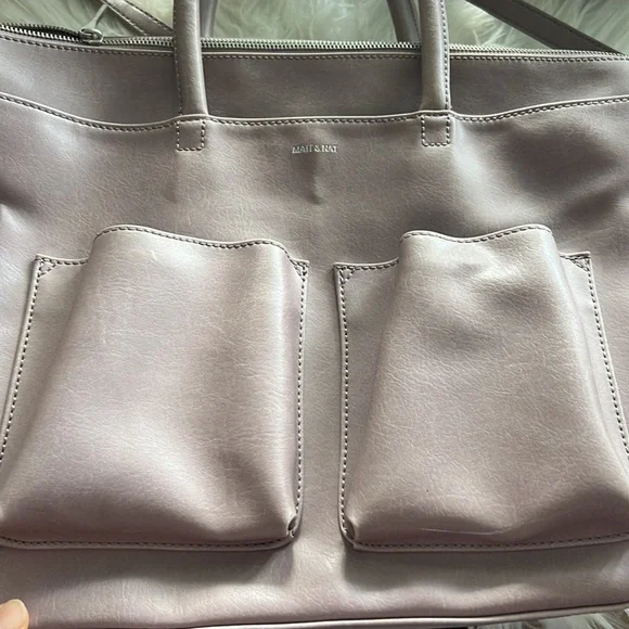 Matt & Nat travel bag / gym bag / large bag crossbody bag hand bag laptop bag - Picture 2 of 16